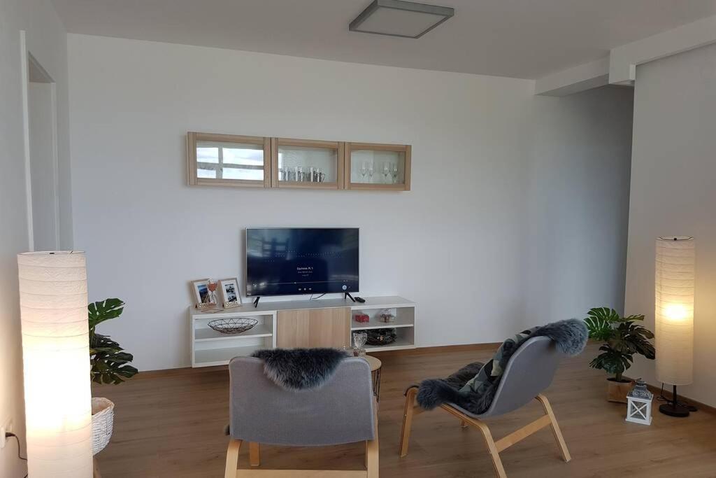 Living Home, Apartament Cu Doua Dormitoare Si Doua Bai Cisnadie Luaran gambar